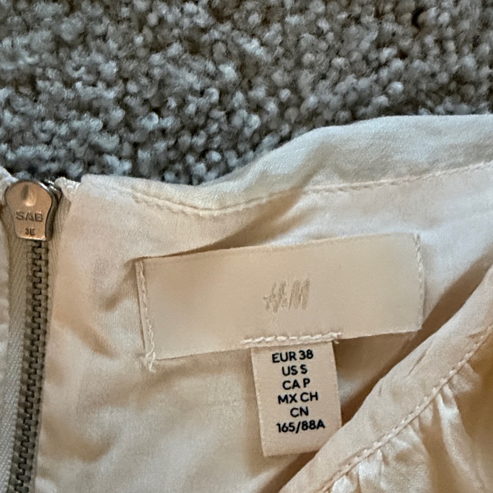 H&M Cream Women's Robe - Picture 2 of 3